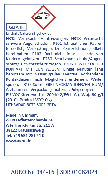 Deutsches Produktetikett mit rotem Gefahrensymbol, Sicherheitshinweisen, Erste-Hilfe-Informationen, Produktcodes, Herstellerangaben (AURO Pflanzenchemie AG) und Kontaktinformationen. Der Text weist auf Risiken bei Haut- oder Augenkontakt hin.