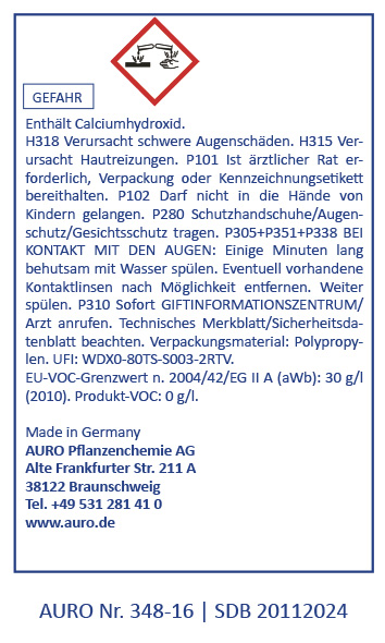 Ein deutsches Chemikaliensicherheitsetikett mit Gefahrenhinweisen für Calciumhydroxid, Gebrauchsanweisungen, Notfallmaßnahmen, Produktdetails, Firmenadresse und Kontaktinformationen in blau umrandeter Schrift auf weißem Hintergrund.